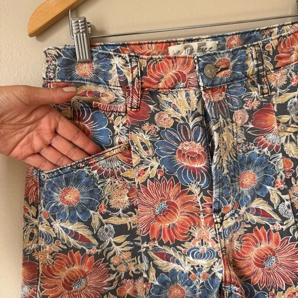 RARE We The Free Floral Patterned Wide Leg Jeans - Picture 4 of 7